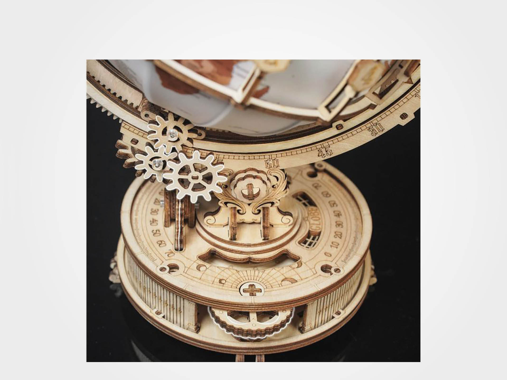 3D-Holzpuzzle, Globus, beleuchtet